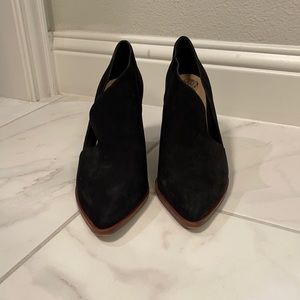 Black suede Vince Camuto heels/booties